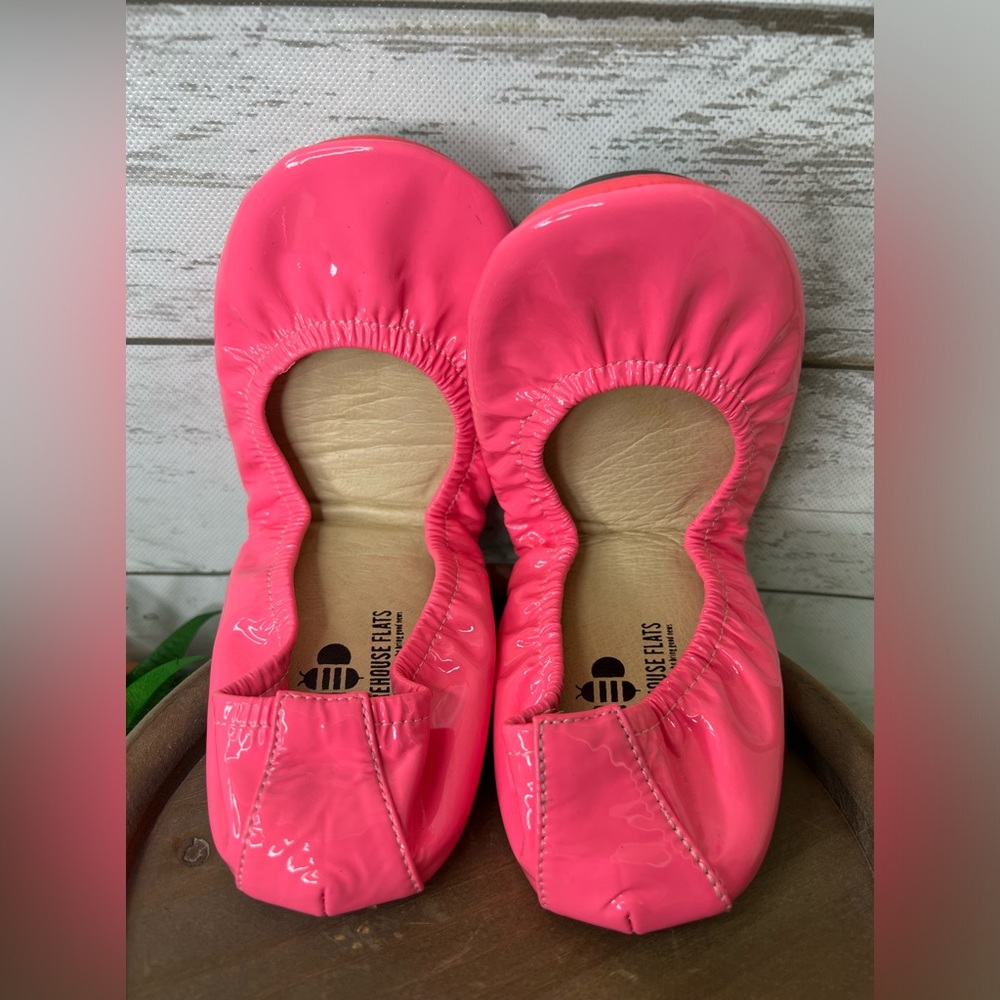 The Storehouse Flats - Kisses Valentine's Edition size 6